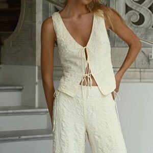 TATUM BUBBLE TIE VEST - BUTTERCREAM (REVERSIBLE)